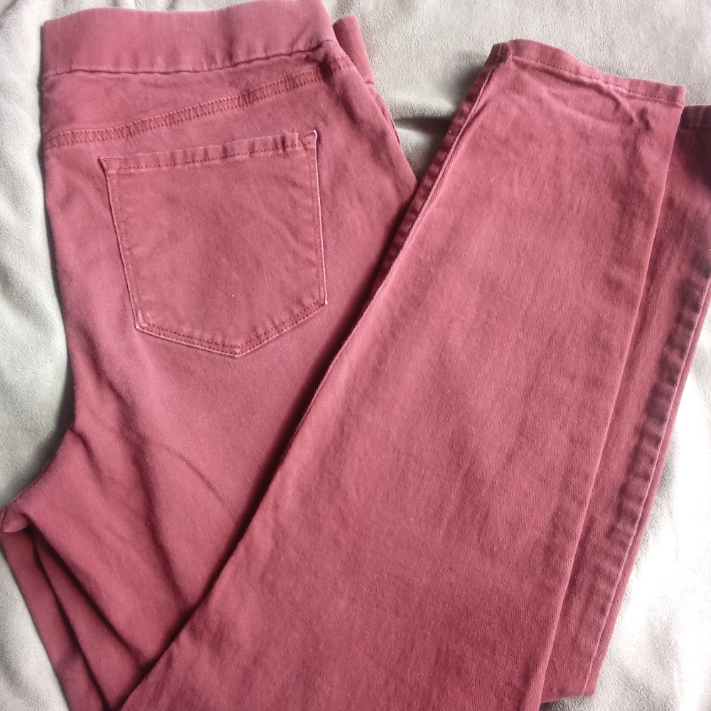 Red Nine West Pull On skinny Jeans